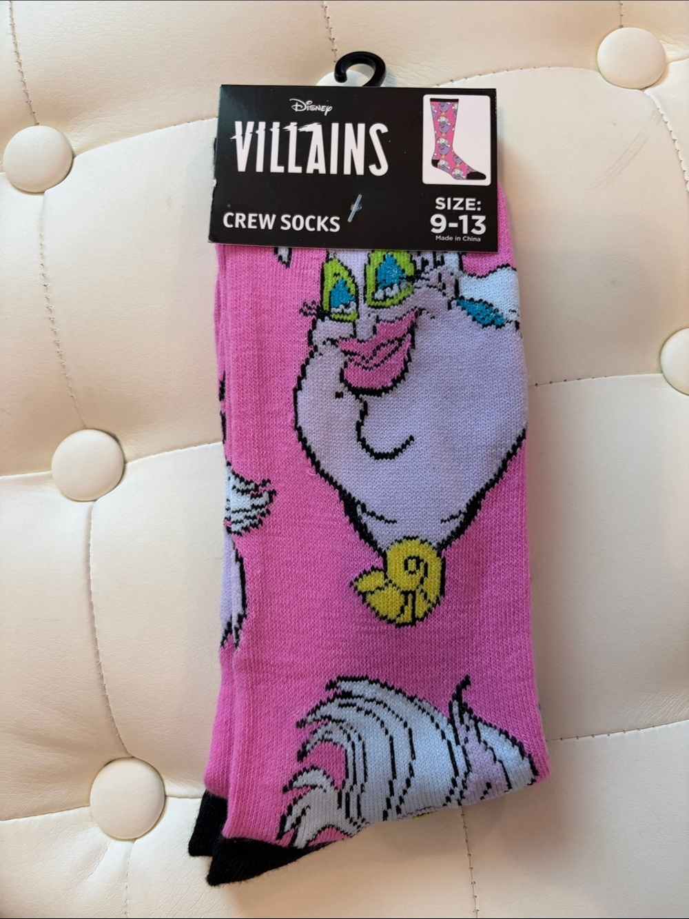 Disney Villains Ursula Adults Size 9-13 crew socks
